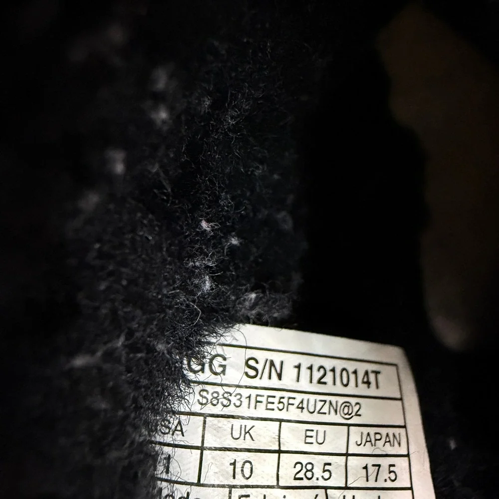 UGG‎ Classic Kids 11 Black Suede Glitter Star Sheepskin Lined Kidcore Cozy